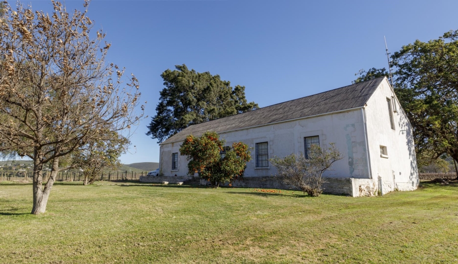 6 Bedroom Property for Sale in Ashton Western Cape